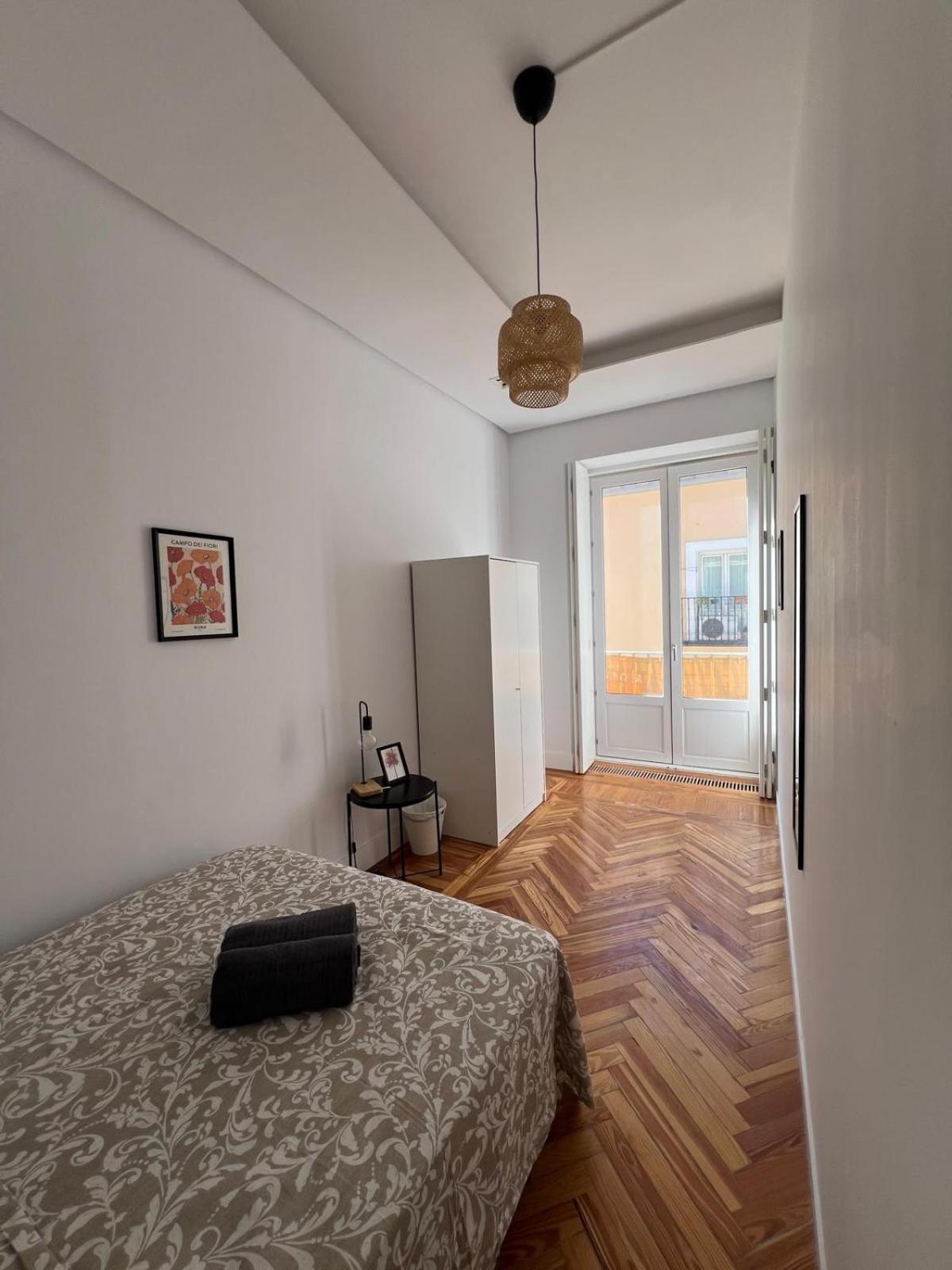 Private Rooms In Magdalena Street Madrid Luaran gambar