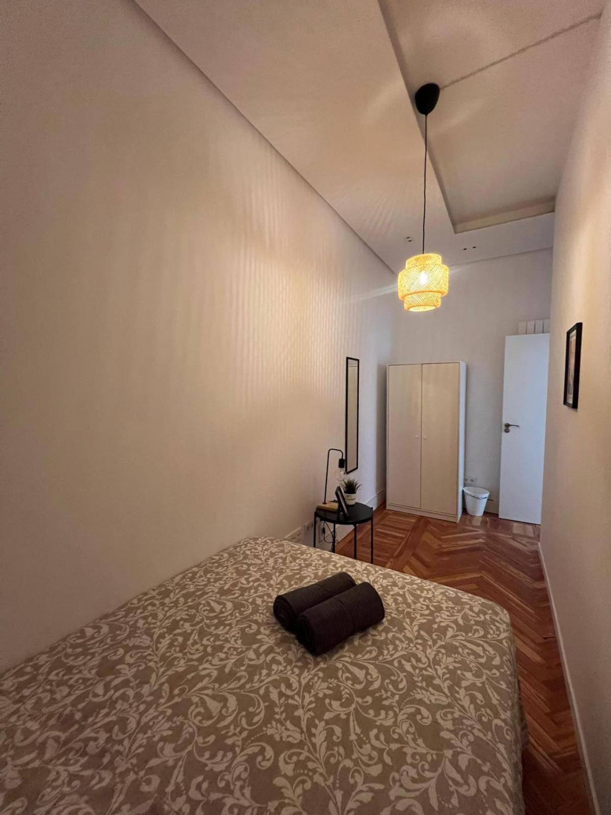 Private Rooms In Magdalena Street Madrid Luaran gambar