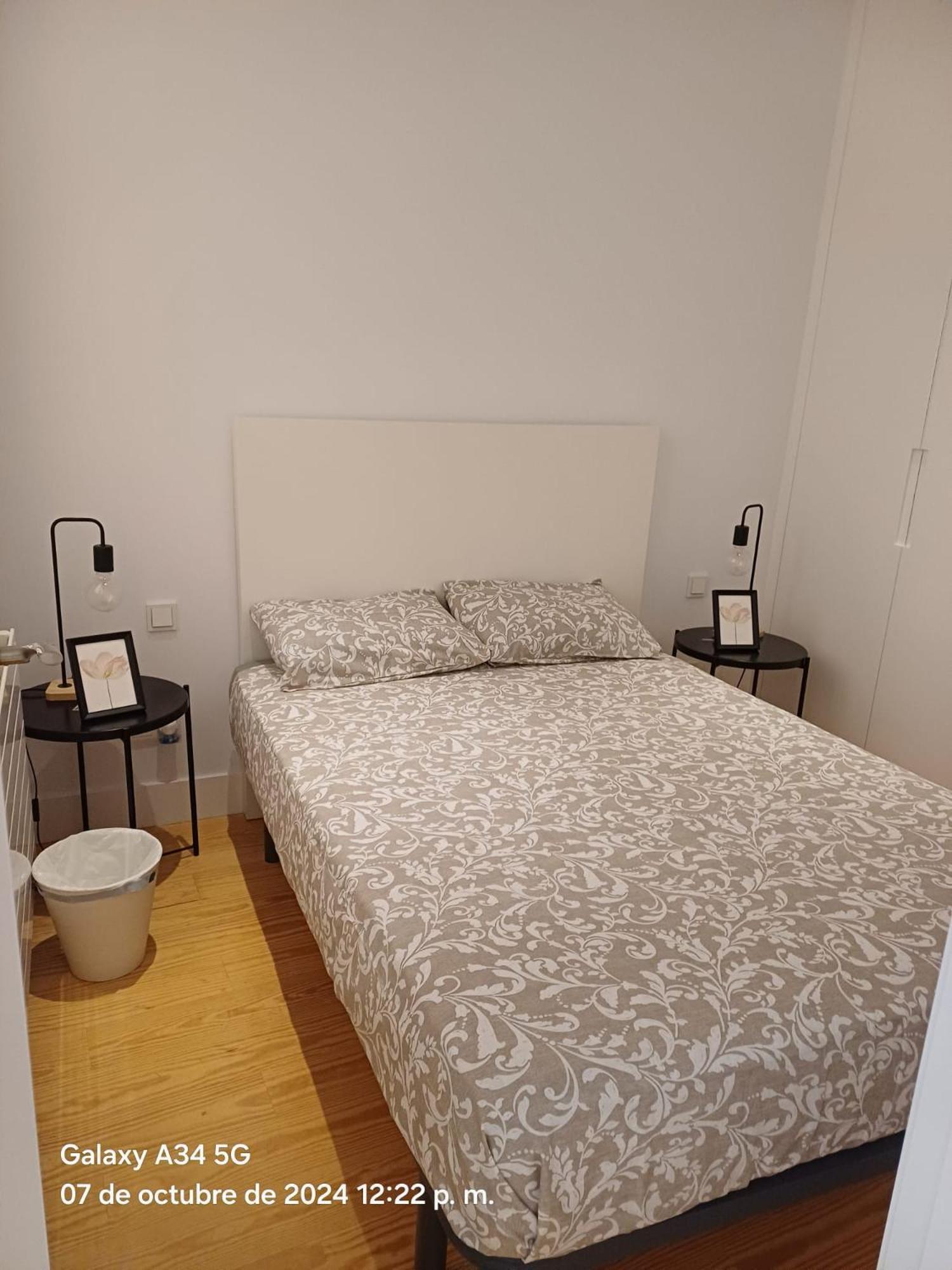 Private Rooms In Magdalena Street Madrid Luaran gambar